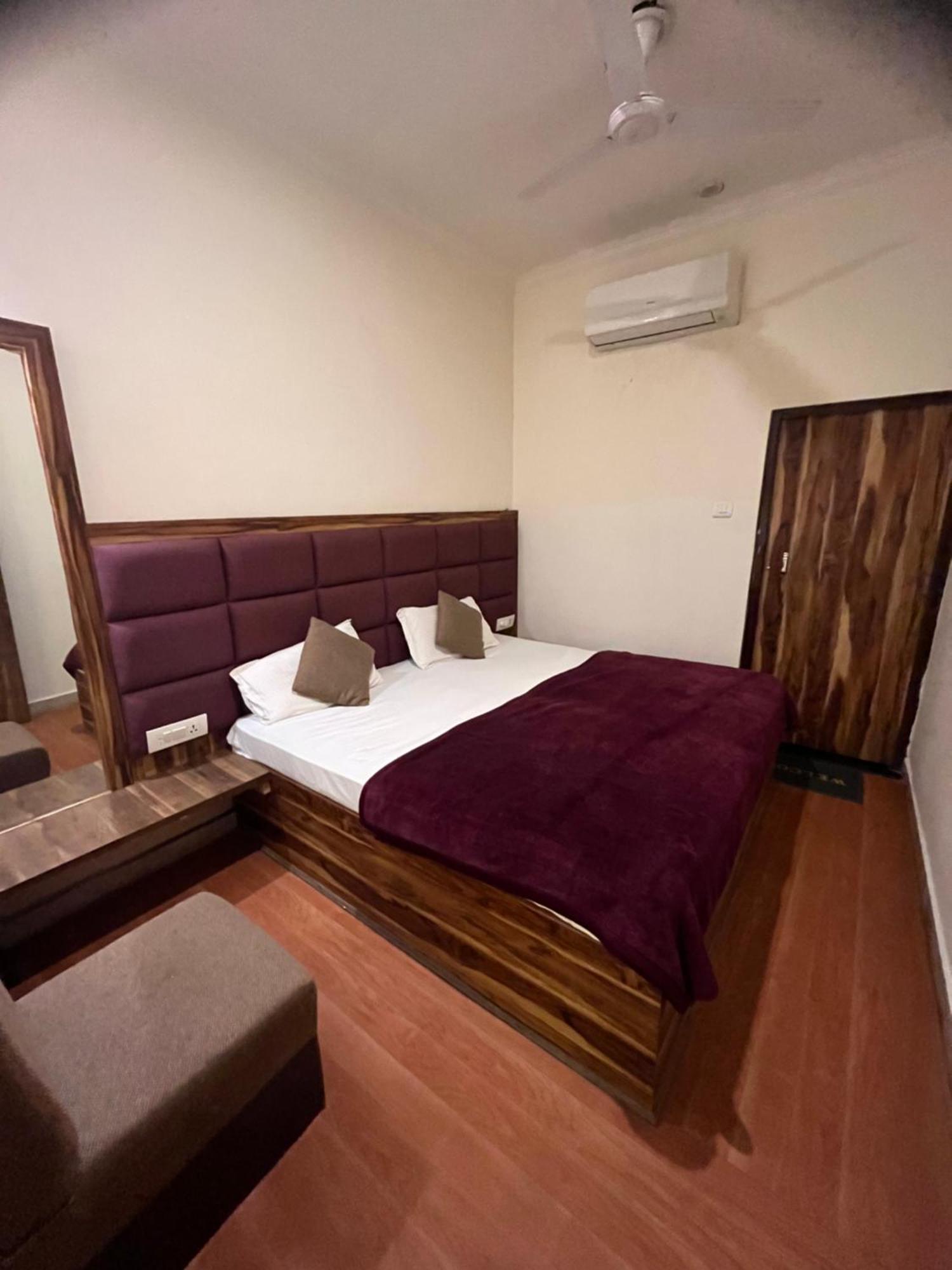 Hot - House Of Travellers Taj View Hostel Agra  Buitenkant foto